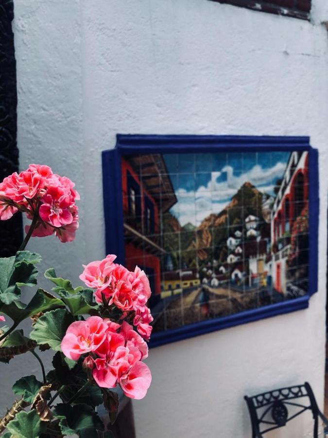 Casa Azul Hotel กัวนาฮัวโต ภายนอก รูปภาพ