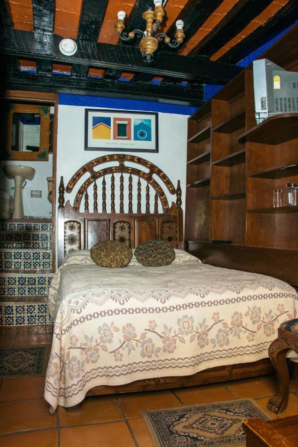 Casa Azul Hotel กัวนาฮัวโต ภายนอก รูปภาพ